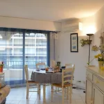 Appartement 2P Avec Terrasse Et Vue Mer A Frejus, Proche Plage - Fr-1-226A-174