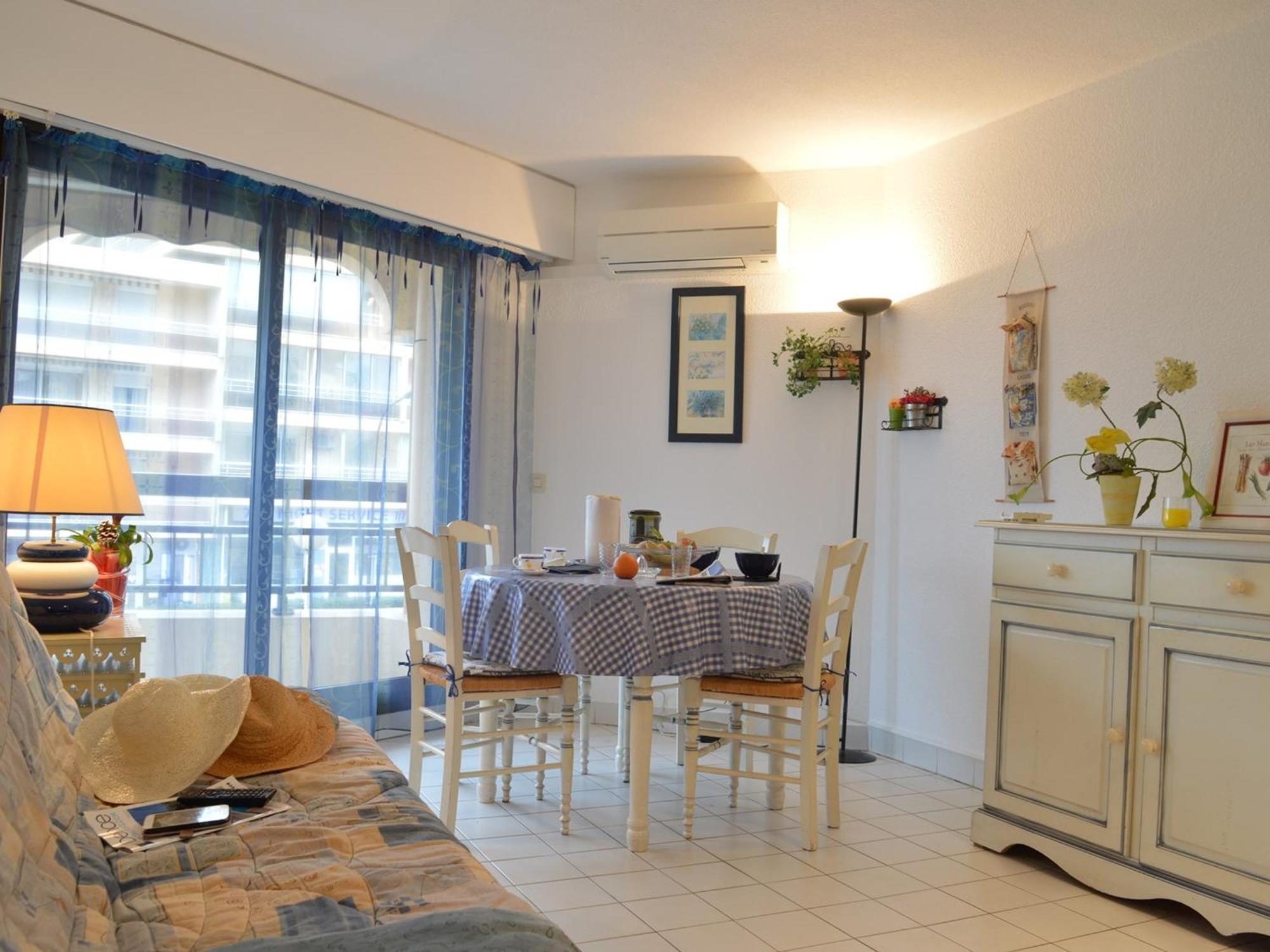 Appartement 2p Avec Terrasse Et Vue A Frejus, Proche - Fr-1-226a-174